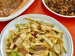 -丹水桥地锅鱼·翘嘴鲌·地方特色全鱼宴(丹江口大坝店)