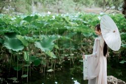 -一揽芳华汉服旗袍体验馆(拙政园店)