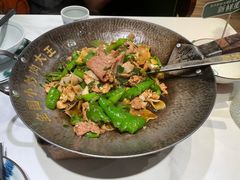 -费大厨辣椒炒肉(高铁吾悦广场店)