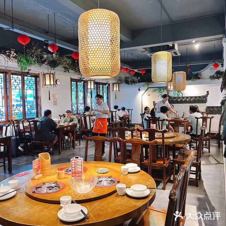 一家在小区门口的宝藏餐厅，