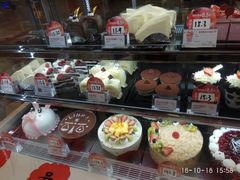-85度C(生甜甜圈研究工坊·上海局门店)