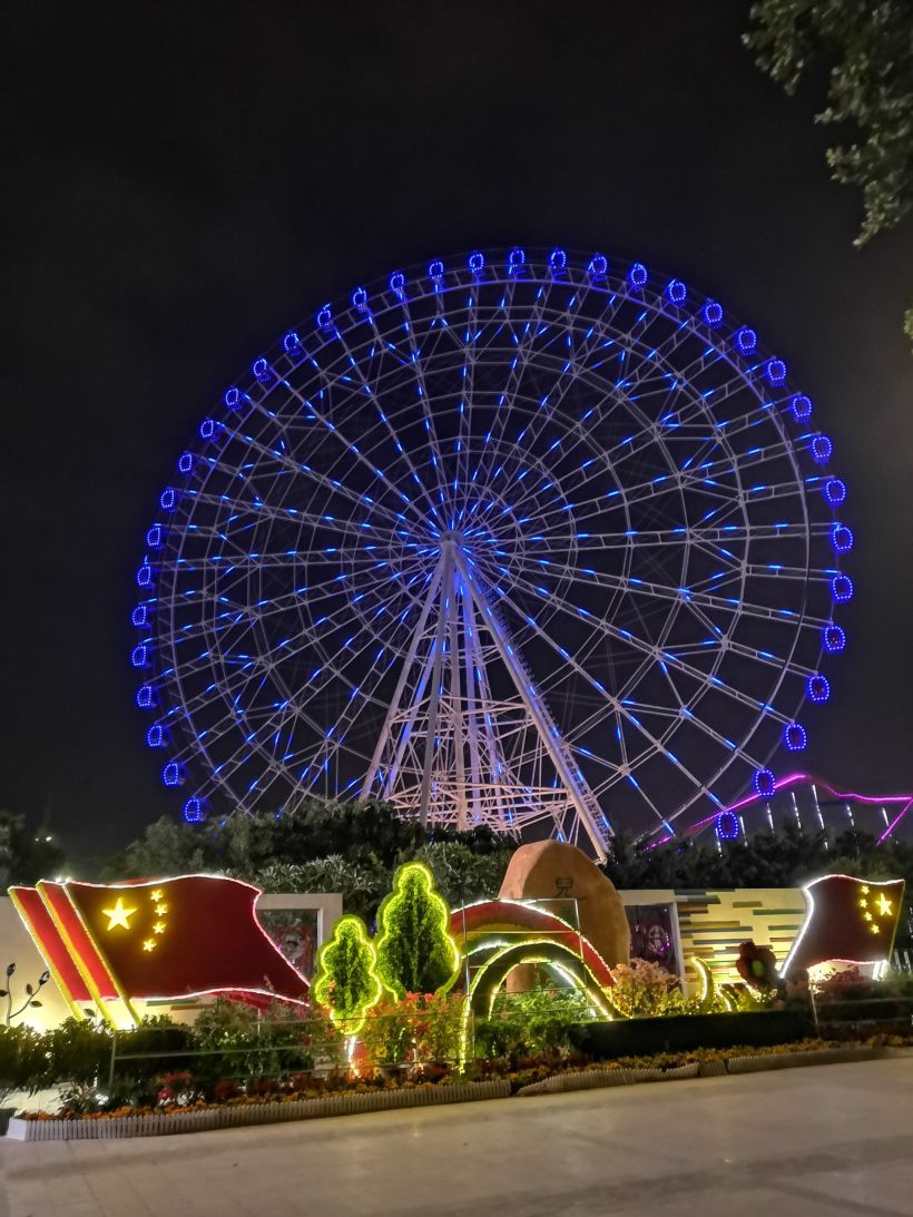 打道回府,看到了最美的摩天轮