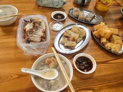 -洲心明记烧肉大粥(总店)
