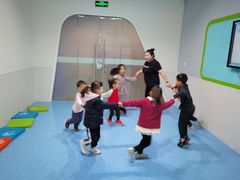 -龅牙兔儿童情商乐园(裕华旗舰店)