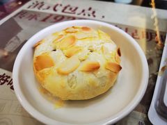 经典玫瑰鲜花饼-昆明冠生园·鲜花饼·面包蛋糕(老街店)
