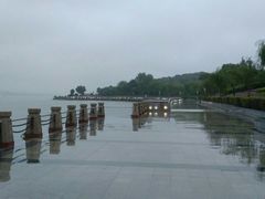 南湖湖边-岳阳阿波罗御庭酒店