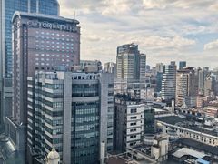 -上海南京路步行街假日酒店