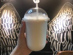 -志龙皇冠吃货椰子铺