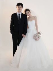 -巴黎婚纱摄影工作室