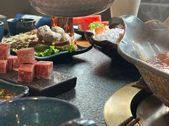 -湊湊火锅·茶憩(南京东路悦荟店)