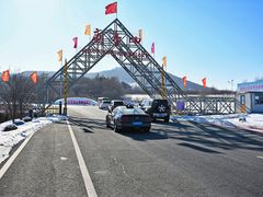 -庙香山滑雪场