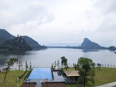 -英德宝晶宫天鹅湖茶语温泉