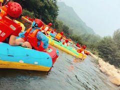 -尧山大峡谷漂流