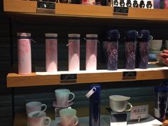 零售区-星巴克(上海虹桥南丰城办公楼店)