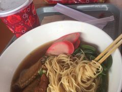 -彗星餐厅(香港迪士尼乐园)