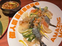 很潮的凉拌鱼生大拼盘-摩打食堂(江南西店)