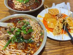 红烧肥肠粉-丁丁猫重庆小面(徐州路店)