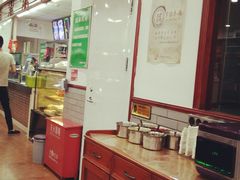 -护国寺小吃店(红莲南路店)