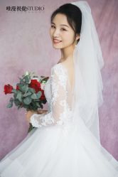 -巴黎婚纱摄影工作室