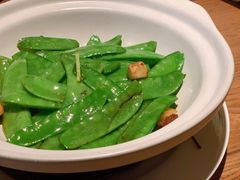 马仕年金牌生焗荷兰豆煲-马仕玖煲·融合菜·酥不腻烤鸭(人大店)