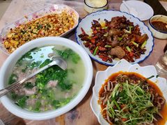 香辣猪蹄-洪霞餐馆