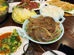 -乡土黄·鲜牛肉火锅·小龙虾(兴业街店)