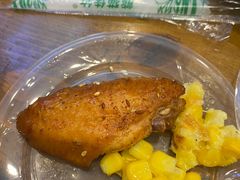 -老东镇啤酒屋海鲜加工·蒸汽海鲜·海鲜烧烤(台东店)