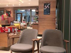 大堂-星巴克臻选(广州二沙岛文立方店)
