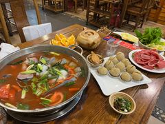 -亮欢寨酸汤鱼(沙冲路店)