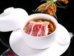 松茸炖雪花牛肉-水上明月·湖景餐厅