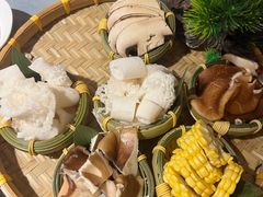 -慢丽江·云南野生菌土鸡锅(付家庄店)