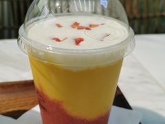 草莓芒果-丹礼糖甜品