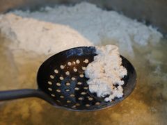 -董哥山城碗碗香(美专校街店)