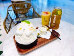 榴莲肉加榴莲冰淇淋-丹礼糖甜品