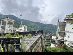 -四川汶川特大地震漩口中学遗址