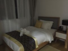 -田园东方蜜桃村的田野营地