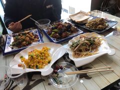-老东镇啤酒屋海鲜加工·蒸汽海鲜·海鲜烧烤(台东店)