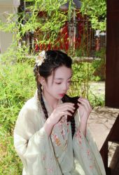 -彭彭的汉服体验馆(东湖林语店)