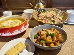 黑椒杏鲍菇炒牛肉粒-天龙宝严素食馆(大兴善寺店)