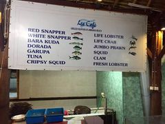 -Lia Cafe
