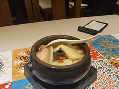 -云海肴·汽锅鸡·云南菜(天山百盛优客店)