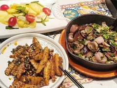 折耳根咔嚓洋芋-云海肴·汽锅鸡·云南菜(天山百盛优客店)