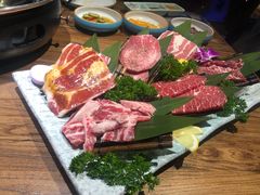 -明洞阿姨·韩式酱蟹烤肉·创意料理(三元桥店)