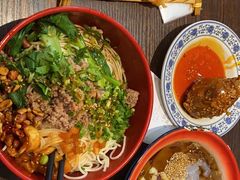 冰粉-爆炸头阿姨小四川正宗川味小吃(无任何分店)