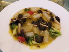 三鲜扒蹄筋-江南村酒家