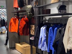 -ARC'TERYX始祖鸟(北京王府中环店)
