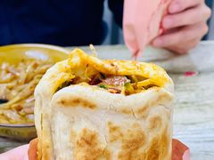 张飞牛肉锅盔-小陈方酥锅盔(古城总店)