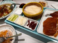 姚姚酸菜鱼拼北京烤鸭-姚姚酸菜鱼·金戈戈香港豉油鸡(喜荟城联名店)