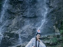 -九月鹰飞汉服摄影工作室