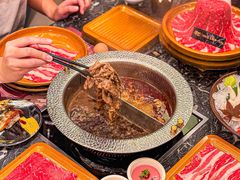 -牛YO寿喜烧·铁板烧和牛火锅自助(市府恒隆店)